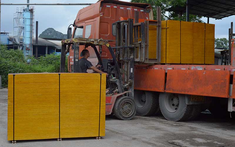 怪獸木業建筑模板可以發更遠：新疆西藏